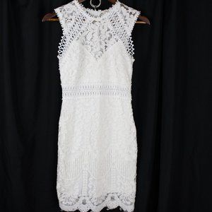 Main Strip White Lace Dress